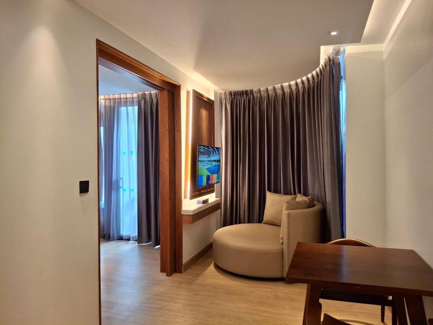 The Oceanic Sportel Phuket - Sha Extra Plus Esterno foto A suite at the hotel